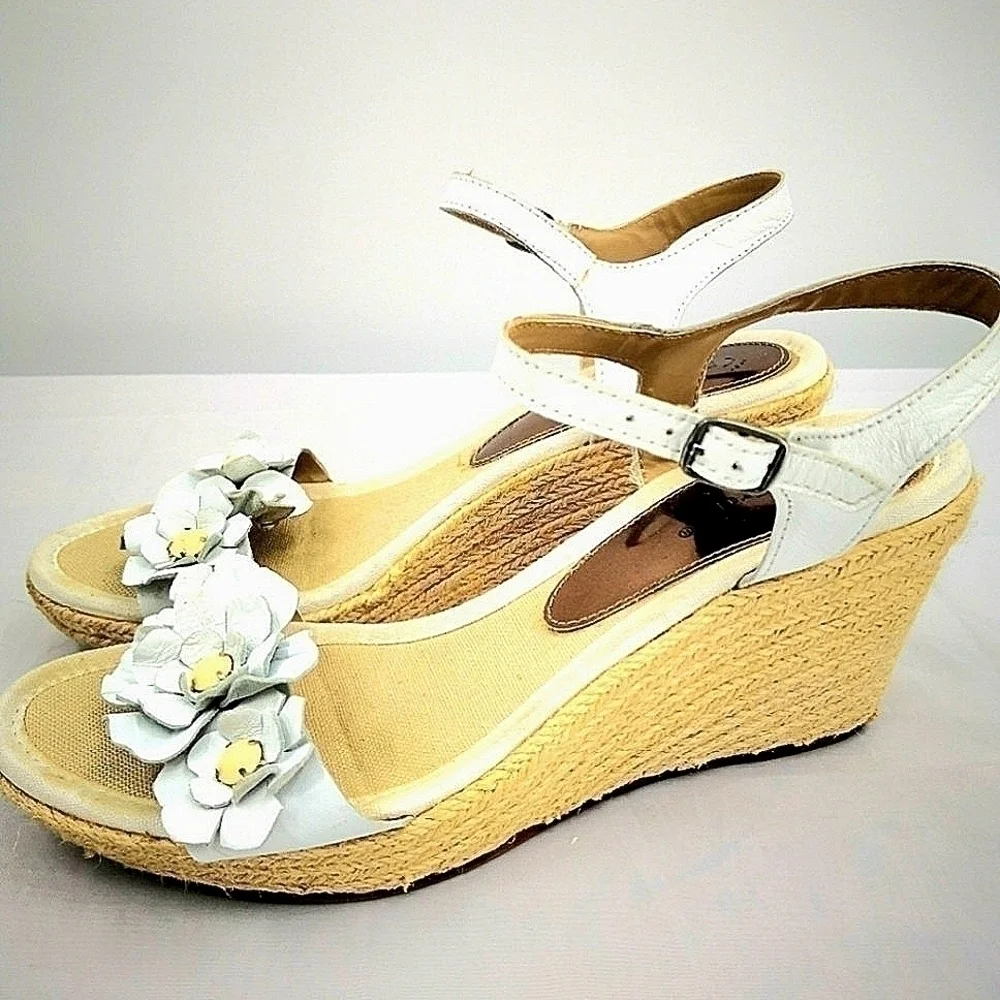 BareTraps Women's 9M Bling White Tease Espadrille Jute Wedge with Ankle Strap